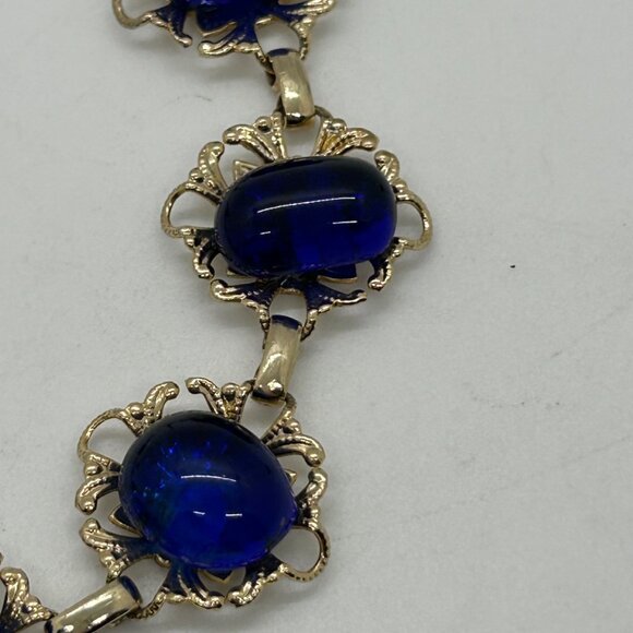 Vintage Gold Tone Bracelet Cobalt Blue Acrylic Cabochon Floral Filigree Design - Picture 6 of 16